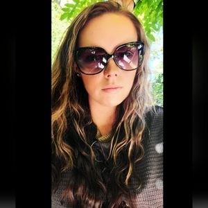 Meet your Posher, Brandie